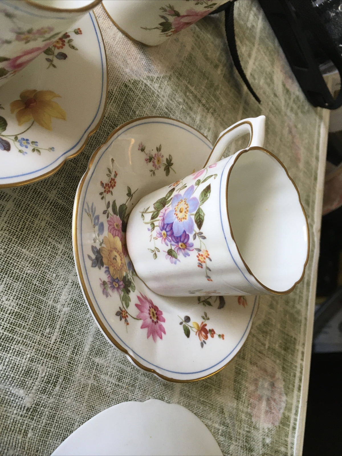 6 Royal Crown Derby English Tea Cups and Saucers Made In England7