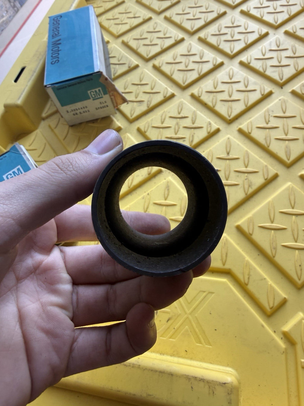 (1) NOS Genuine GM 3954480 Differential Pinion Spacer Camaro (1967-1972)6