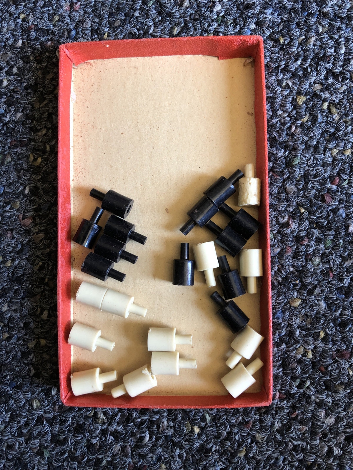 Vintage Drueke Mini Pocket Size Checkers Game1