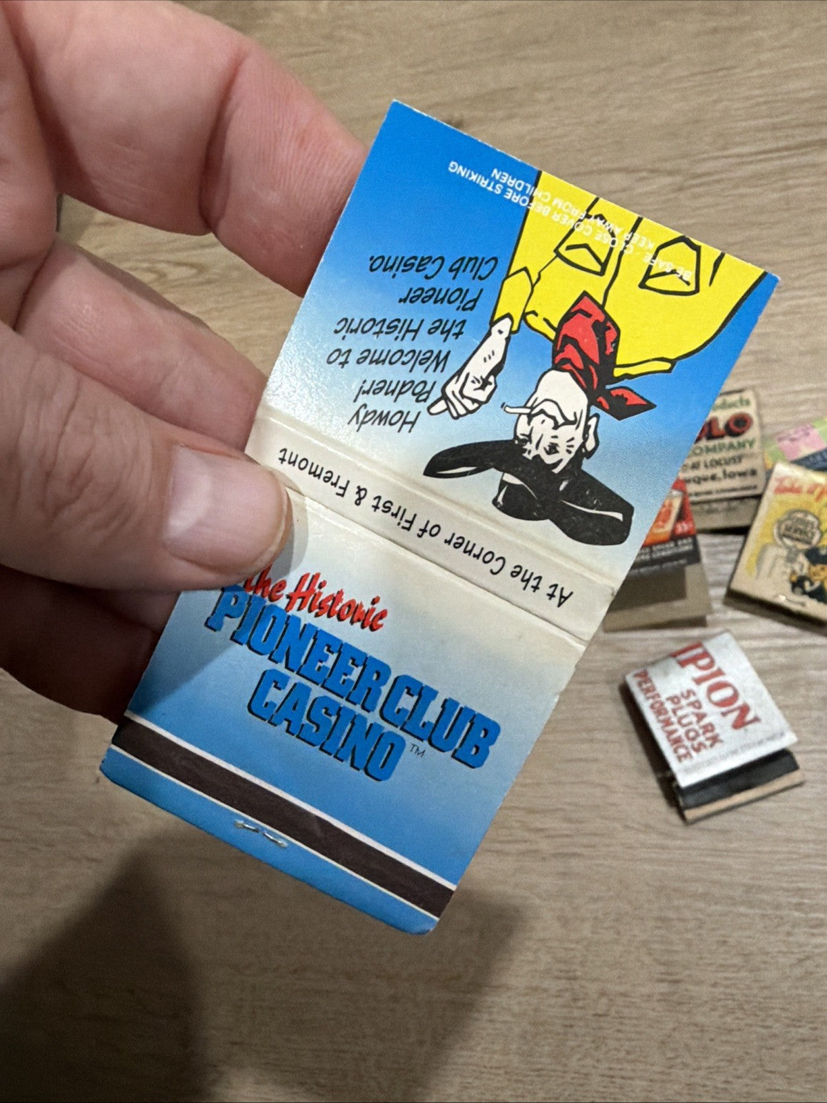 Vintage 1940's GAS STATION Matchbook Lot Richfield Sinclair Champion Mobilgas13