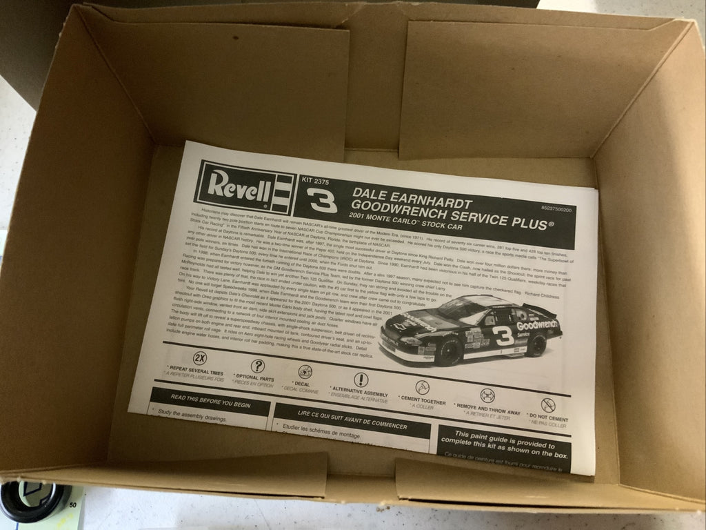 Revell Dale Earnhardt #3 Goodwrench Service Plus 2001 Monte Carlo Model Car 1:245