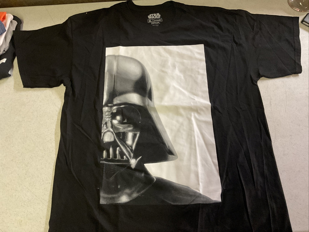 We love Fine Star Wars T-Shirt (Darth Vader) Men’s XL0