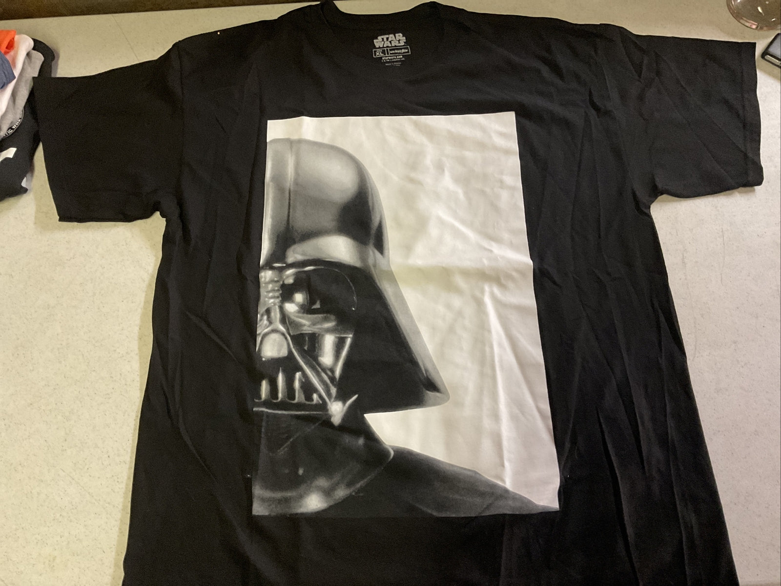 We love Fine Star Wars T-Shirt (Darth Vader) Men’s XL0