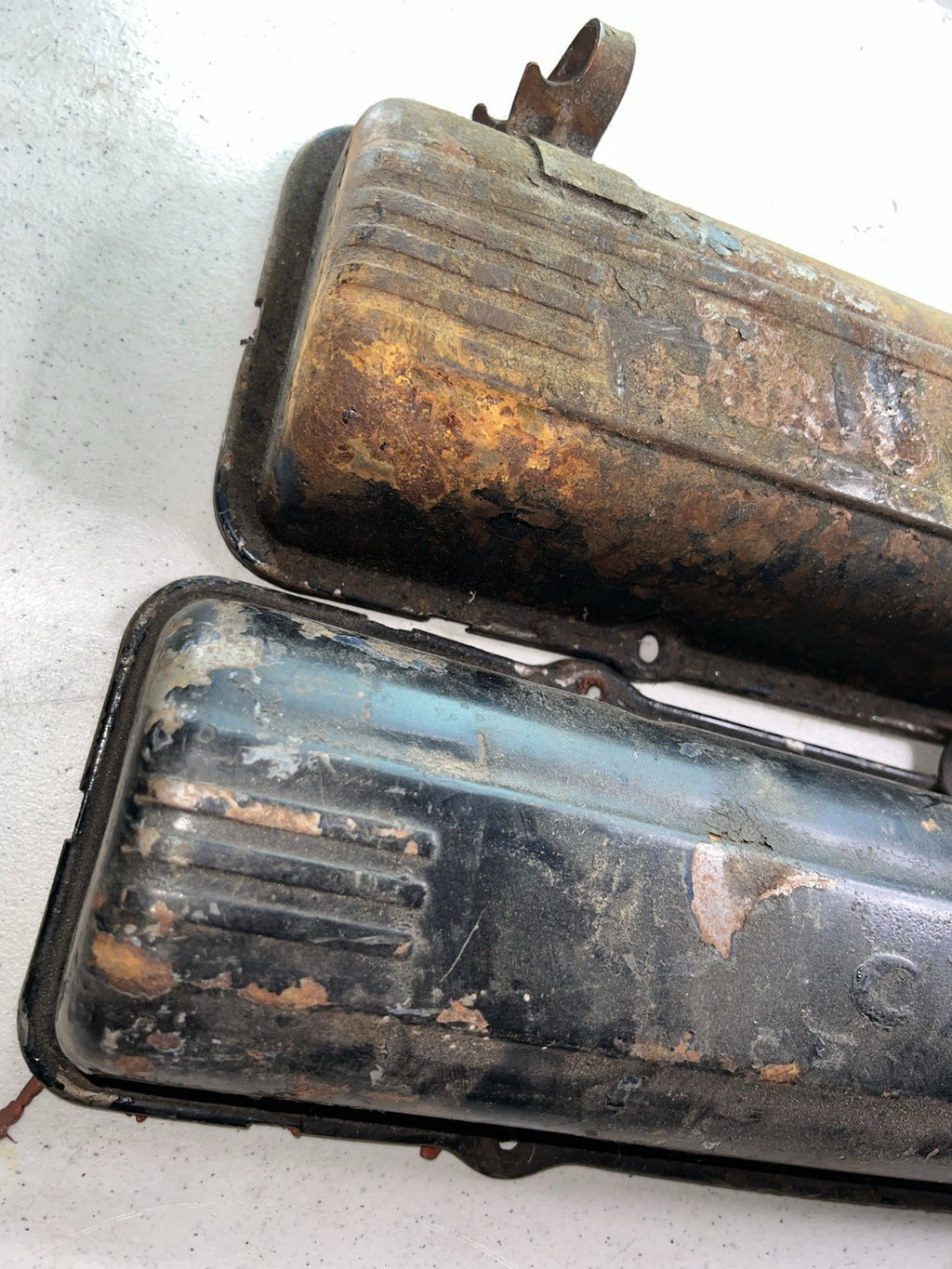 Lot of 4 Vintage Cadillac Valve Covers – Original GM Parts6