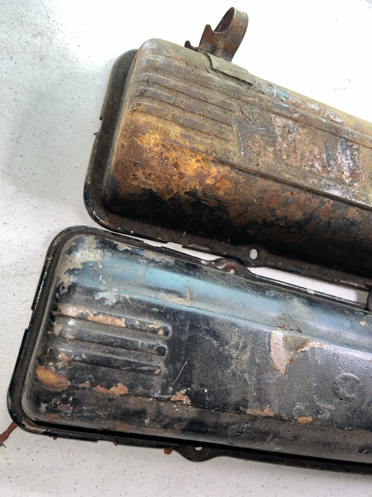 Lot of 4 Vintage Cadillac Valve Covers – Original GM Parts6