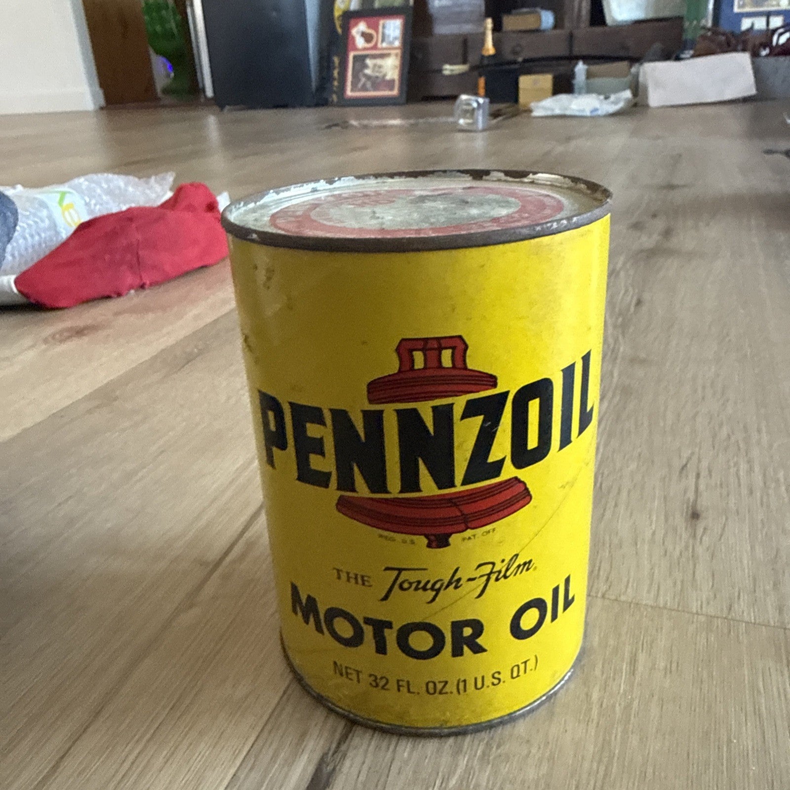 Vintage Pennzoil Full Quart Metal Full Bell Motor Oil Can -Tough Film SAE 300