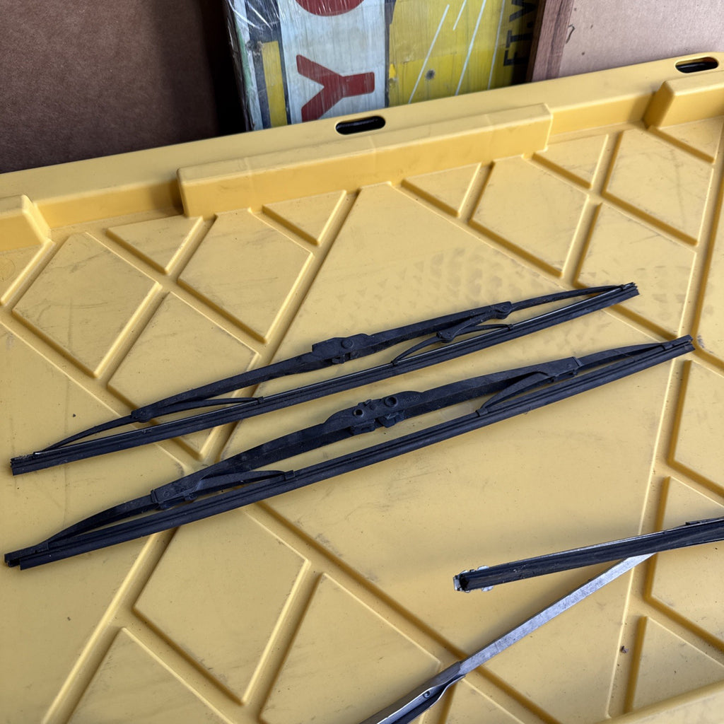 Set of Three VTG Windshield Wiper Blades Classic Car Hot Rod 18”&15" ANCO TRICO1