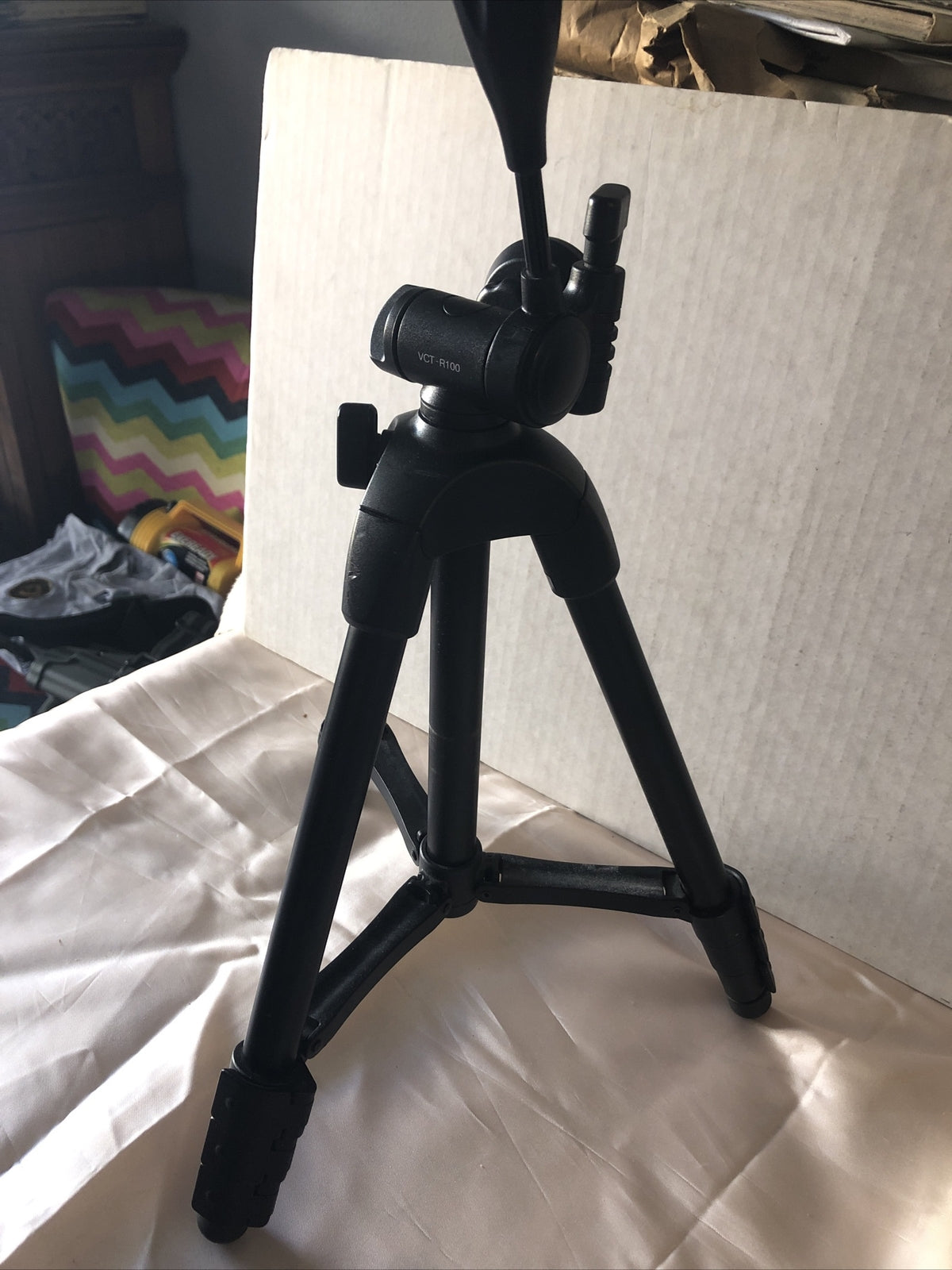 SONY VCT-R100 Pro Tripod Pan Tilt Black0