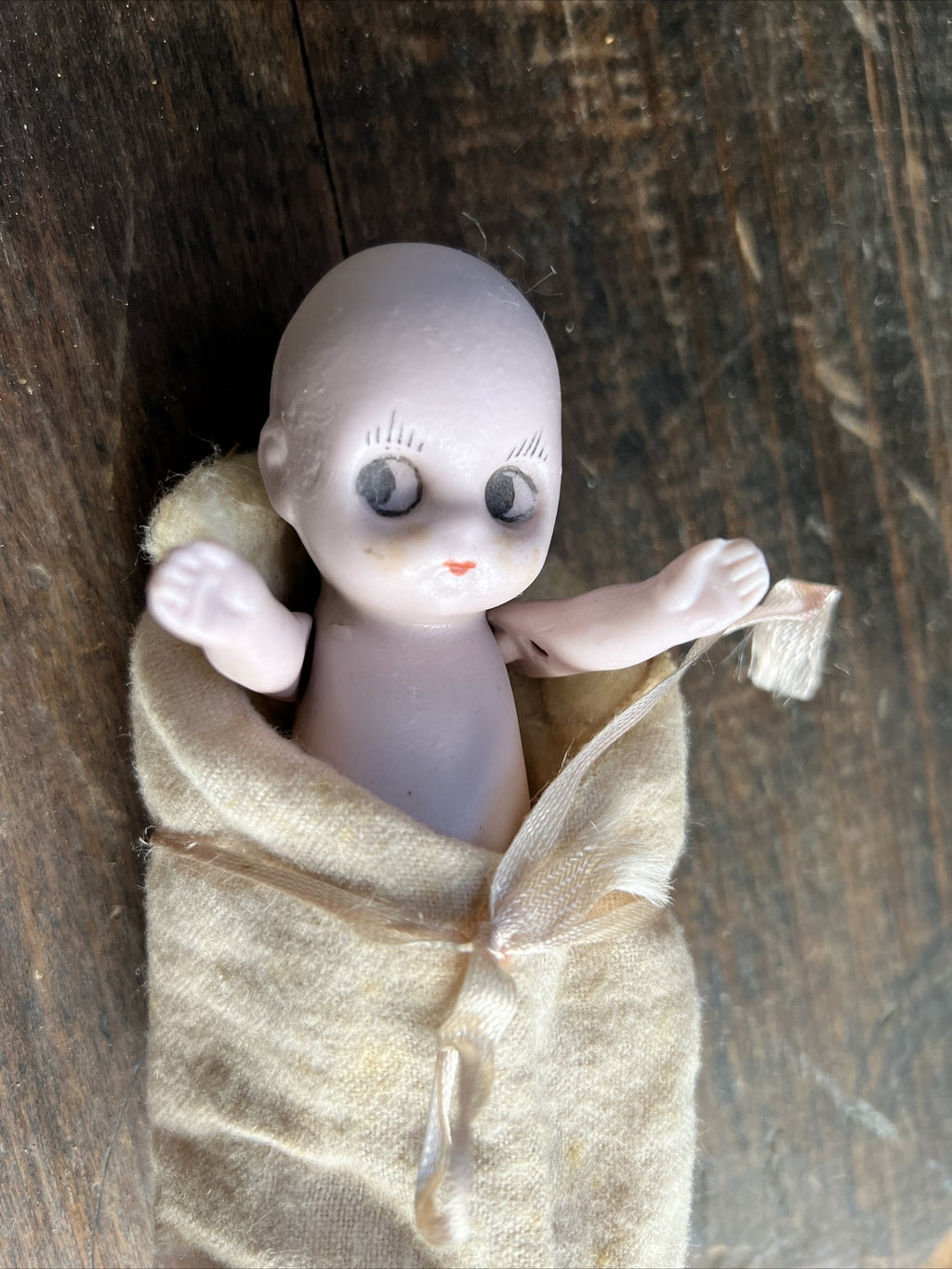 5.5” Vintage Baby in Blanket Side Glance Bisque Painted Face Doll0