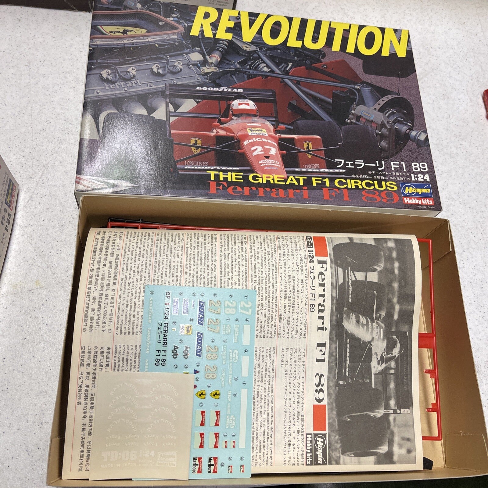 1/24 Hasegawa Ferrari F1 89 Maintaining / Marboro Unbuilt0