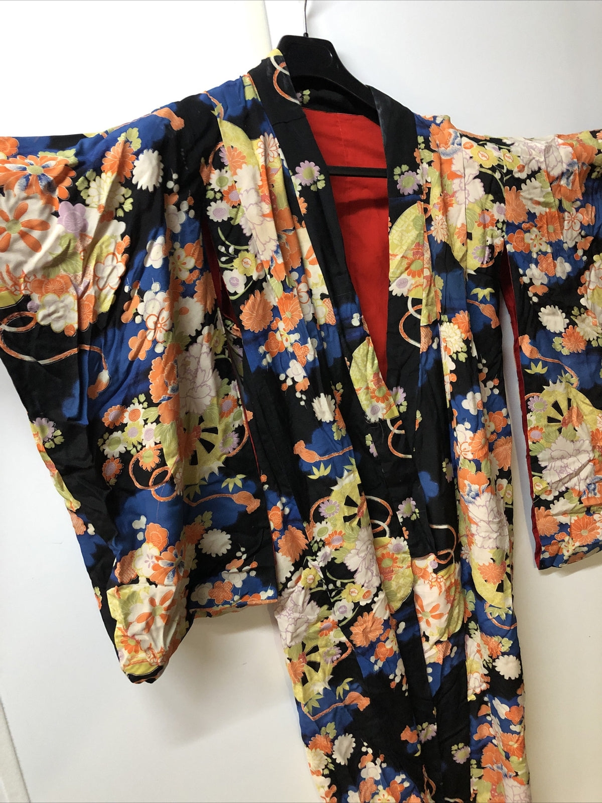 Japanese kimono,SILK,IRO-UCHIKAKE" Women’ Robe Pink, Gold, Vermilion, Flowers.0