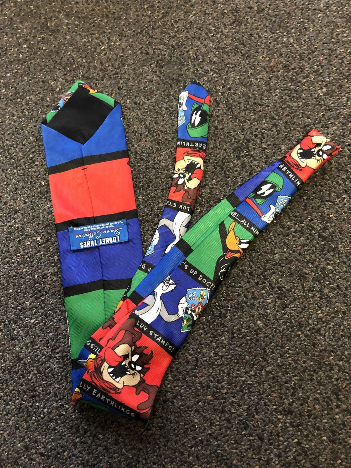 Vintage 1997 Looney Tunes Stamp Collection Mens Necktie Bugs Bunny Disney3