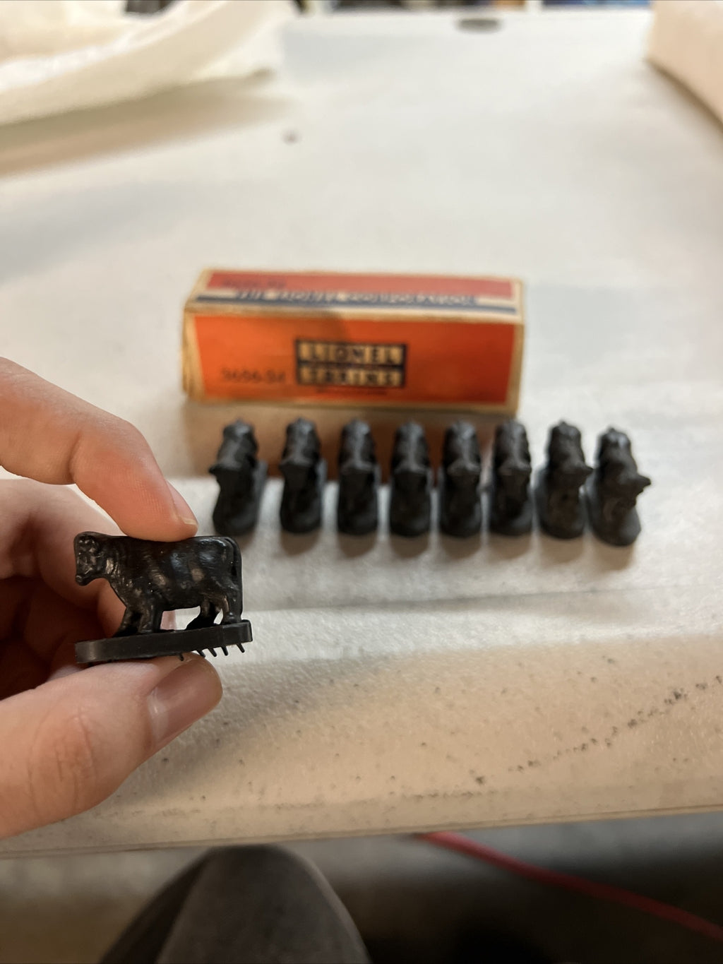 Vintage Marx Prewar Reading caboose #92812 Lionel 3653-34 Black Rubber Cattle2
