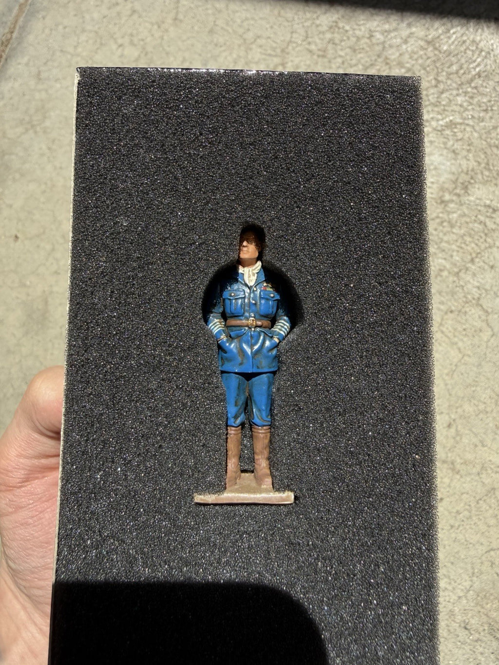 Corgi Forward March 1:32 Douglas Bader RAF Fighter Ace Metal Figure US591172