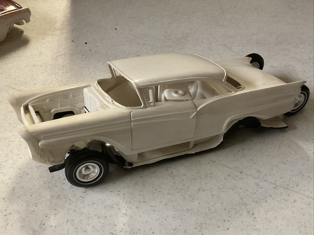 Vintage model car junkyard F/C Restoration Lot 57 TBird, Ford4