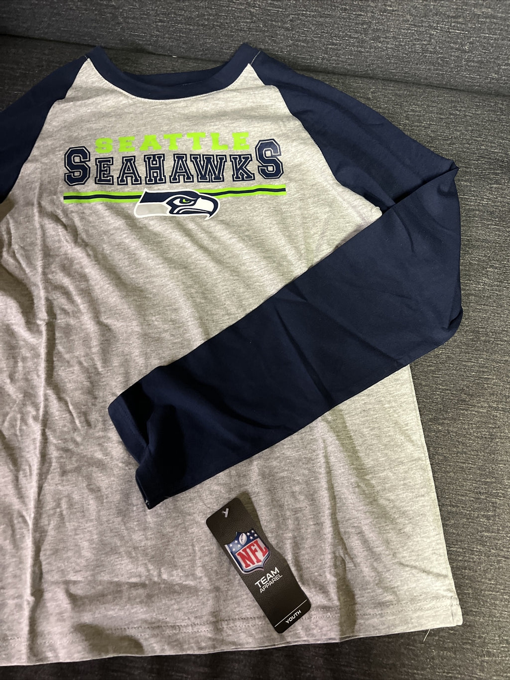 Seattle Seahawks NFL Football Long Sleeve Youth Size 10 Field Line Raglan Tee1