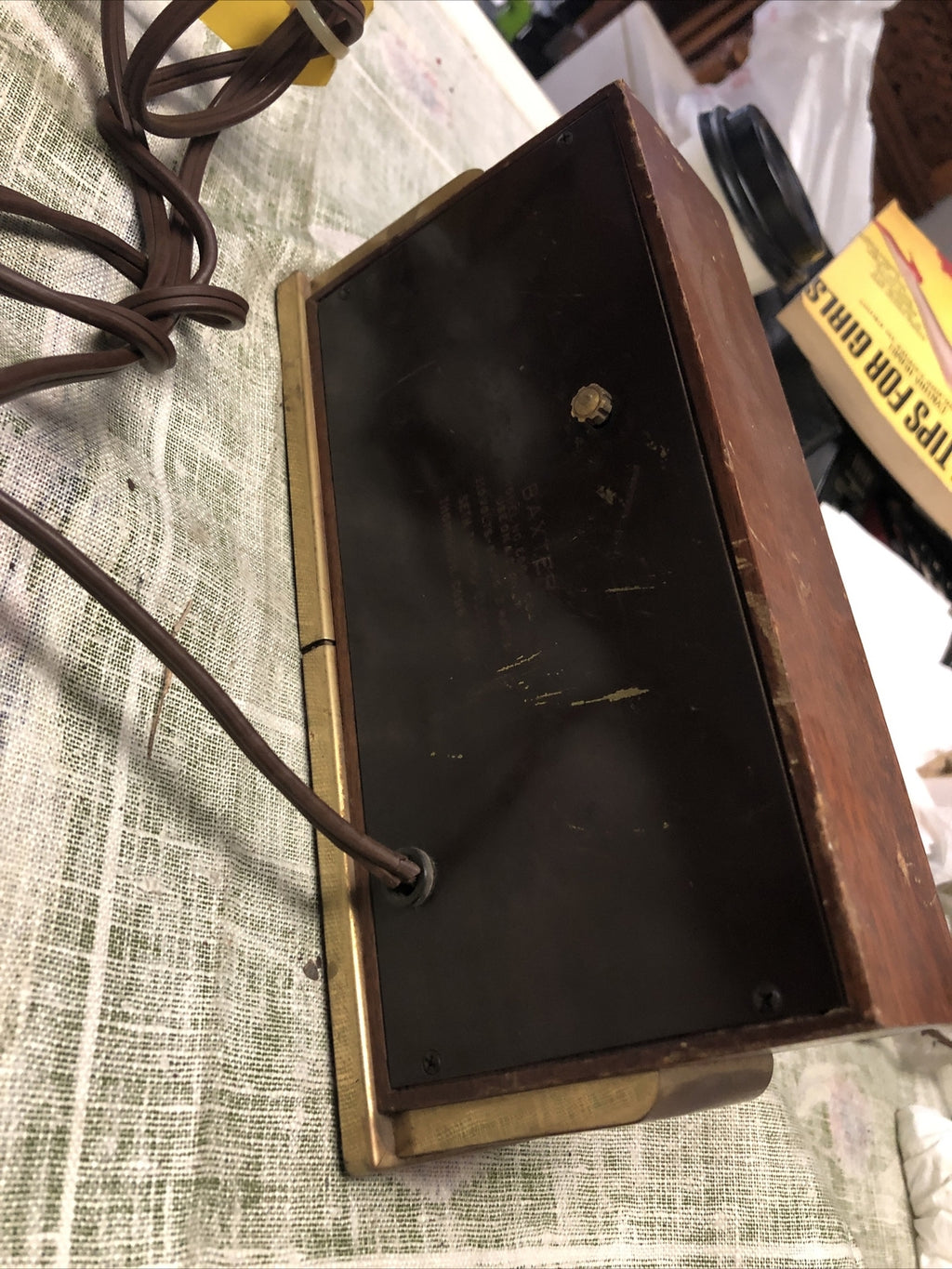 Vintage 1957 SETH THOMAS Baxter Art Deco Roman Numeral Electric Desk Clock2