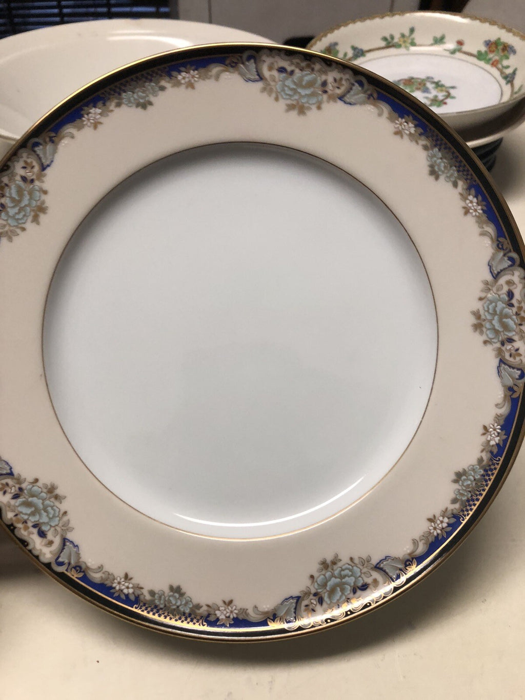 Mikasa Kingsley Rimmed Salad Plate LAC28 Blue & Gold Trim 8.5” Lot Of 20
