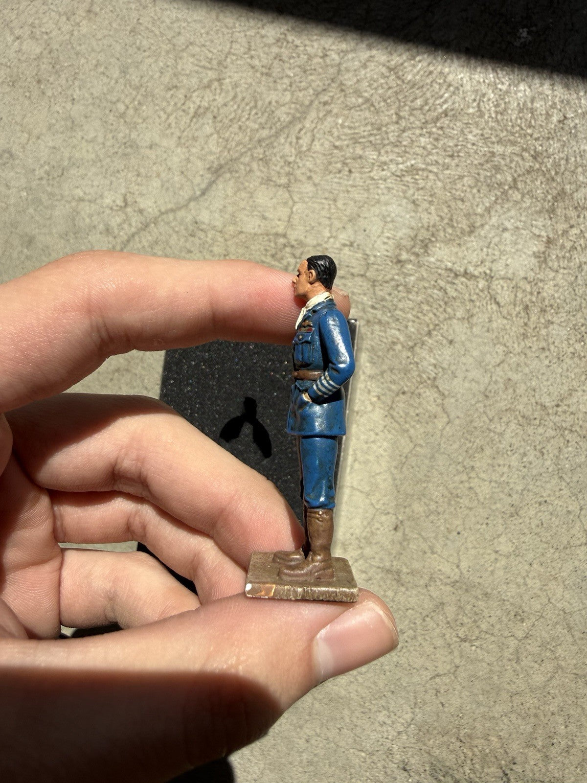 Corgi Forward March 1:32 Douglas Bader RAF Fighter Ace Metal Figure US591176