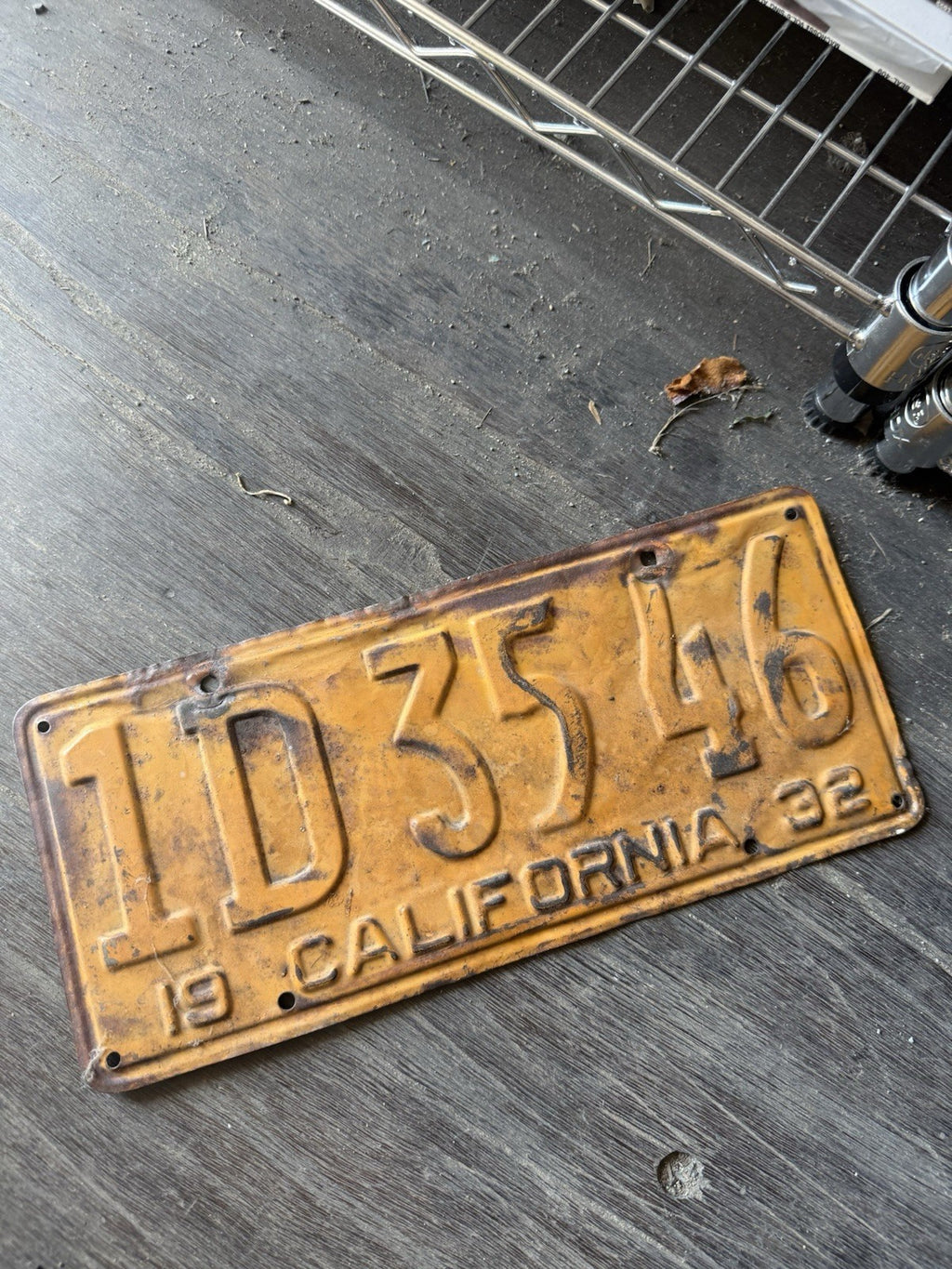 Vintage 1932 California License Plate Original Antique Yellow/Black Patina4