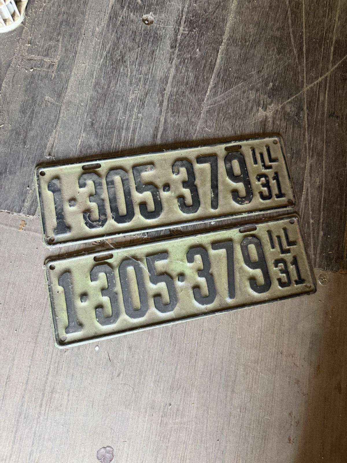 Vintage 1931 Illinois License Plate Pair - Original Matched Set - Ford Model A2