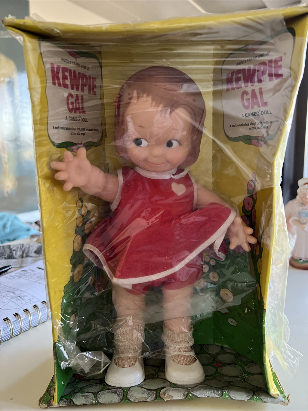 Vintage 1974 Amsco KEWPIE GAL Cameo Doll Poseable 11" in box Vinyl1