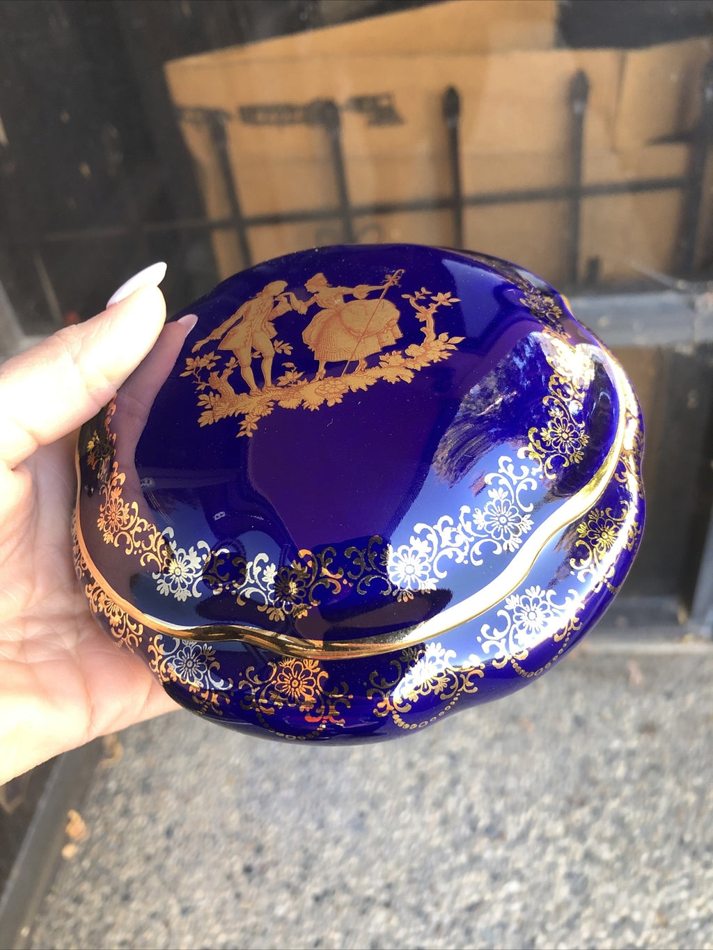 Vintage Limoges France Trinket Box Tray With Lid Hand Painted4
