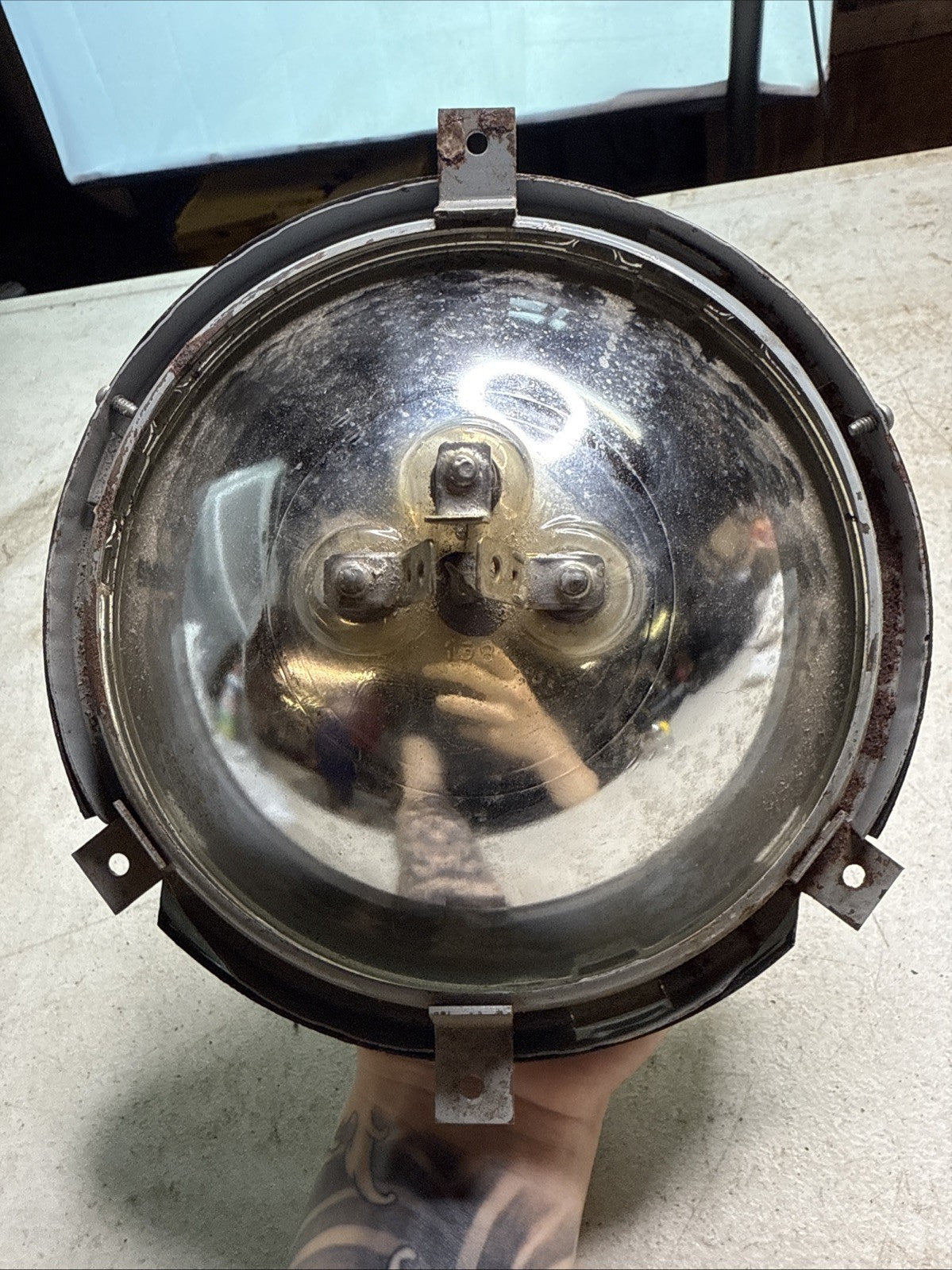 Vintage 4030 Sealed Beam 7” Headlight – Chrome Bezel4