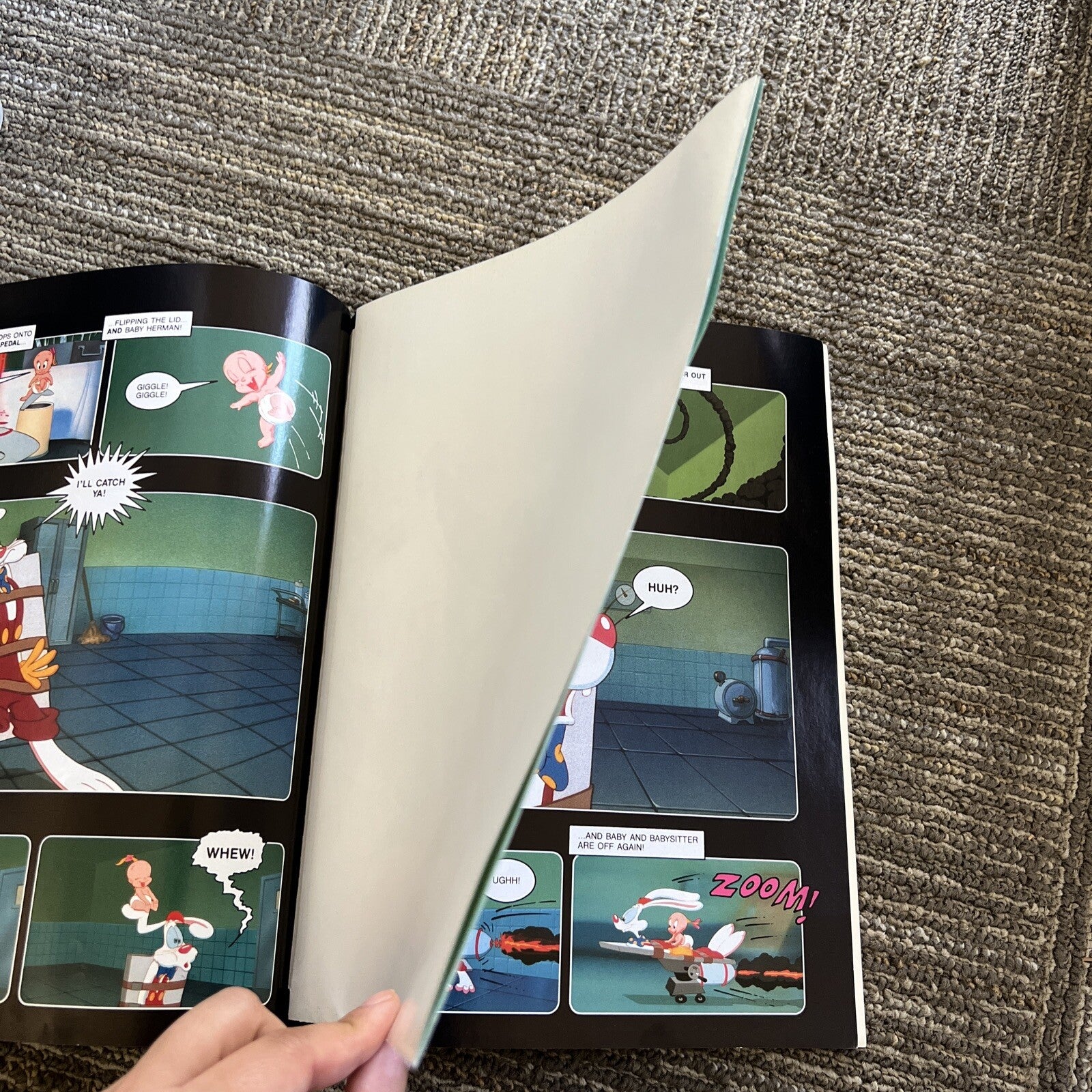 Vintage Roger Rabbit Tummy Trouble With Poster Inside! Disney Book1