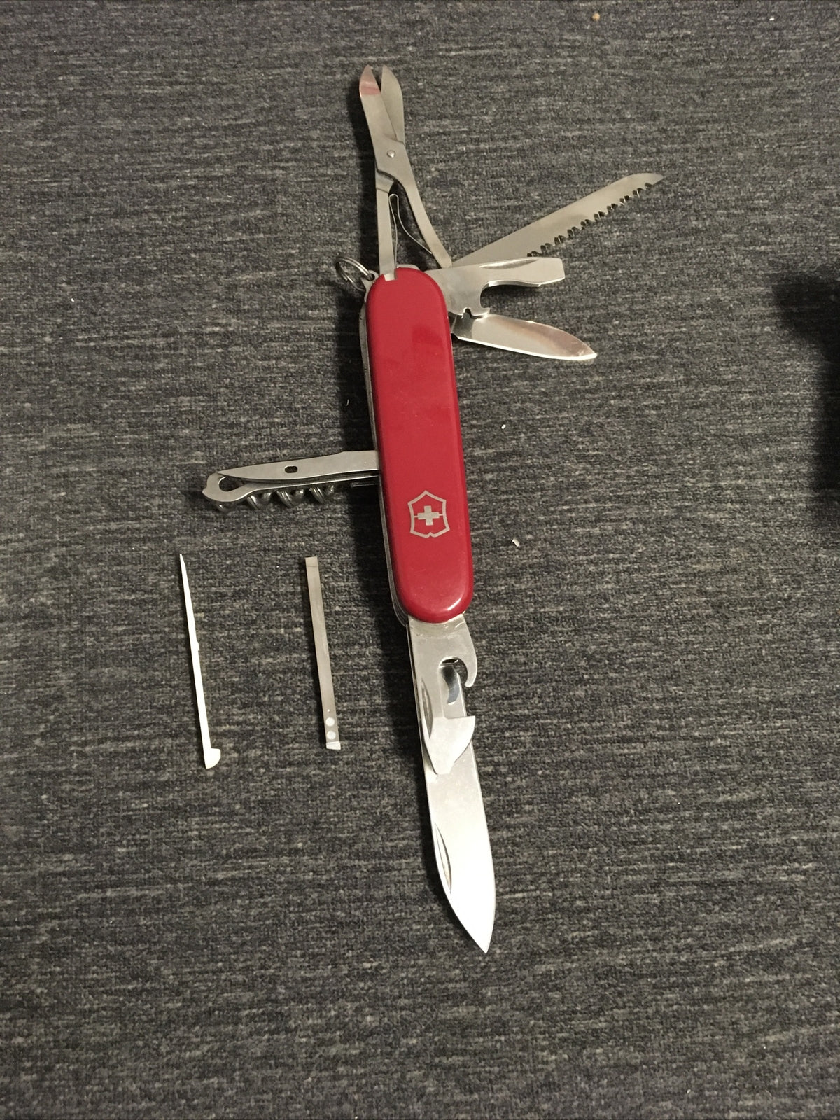 Victorinox Swiss Army Officers Knife Nine Blades W/ Toothpick And Tweezers3