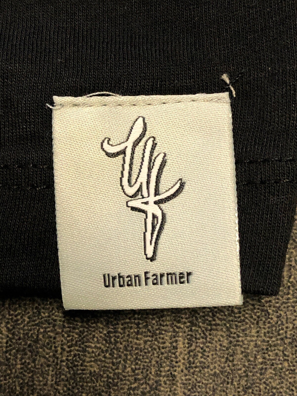 NWOT Urban FARM League Women’s V Neck  (L)2