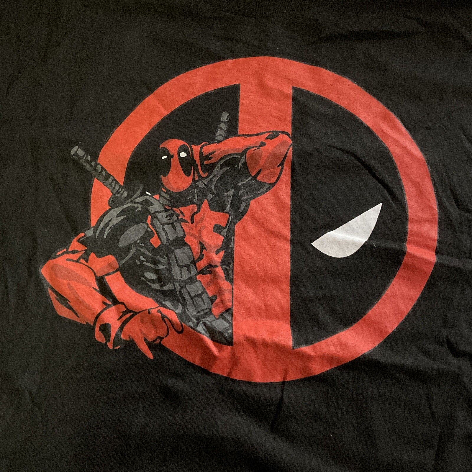 Deadpool T-Shirt / Deadpool Pose,Marvel Studios Tee Large2