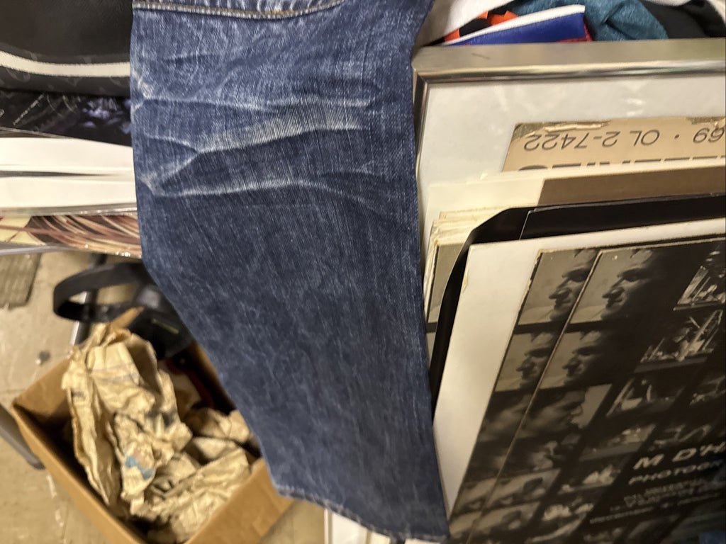 MAKOBI Jeans Mens 32x32  Blue Straight Distressed Light Wash Denim Street Pants11