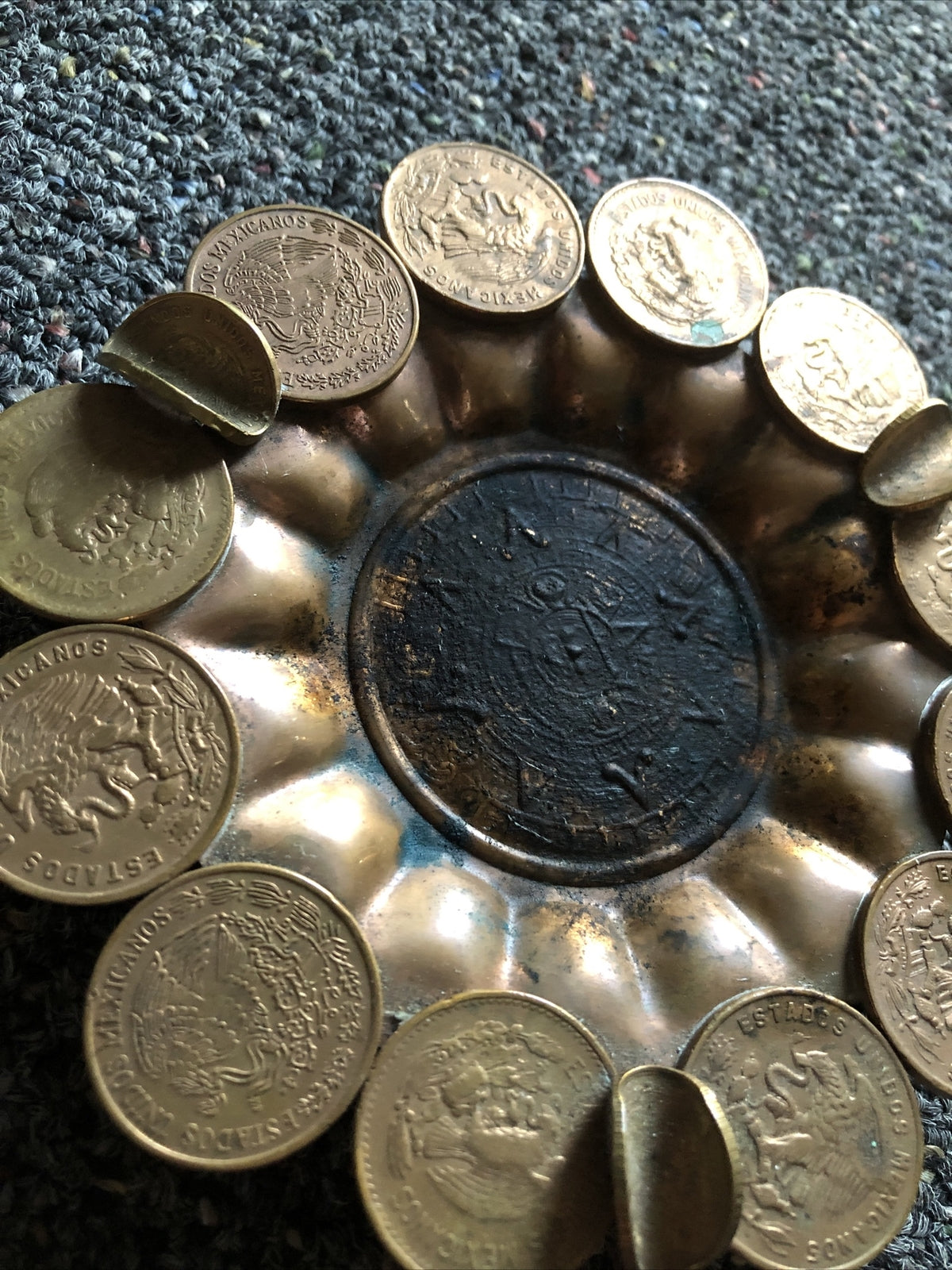 VINTAGE MEXICAN AZTEC COIN CENTAVOS CIGARETTE ASHTRAY 15 COINS HANDMADE1