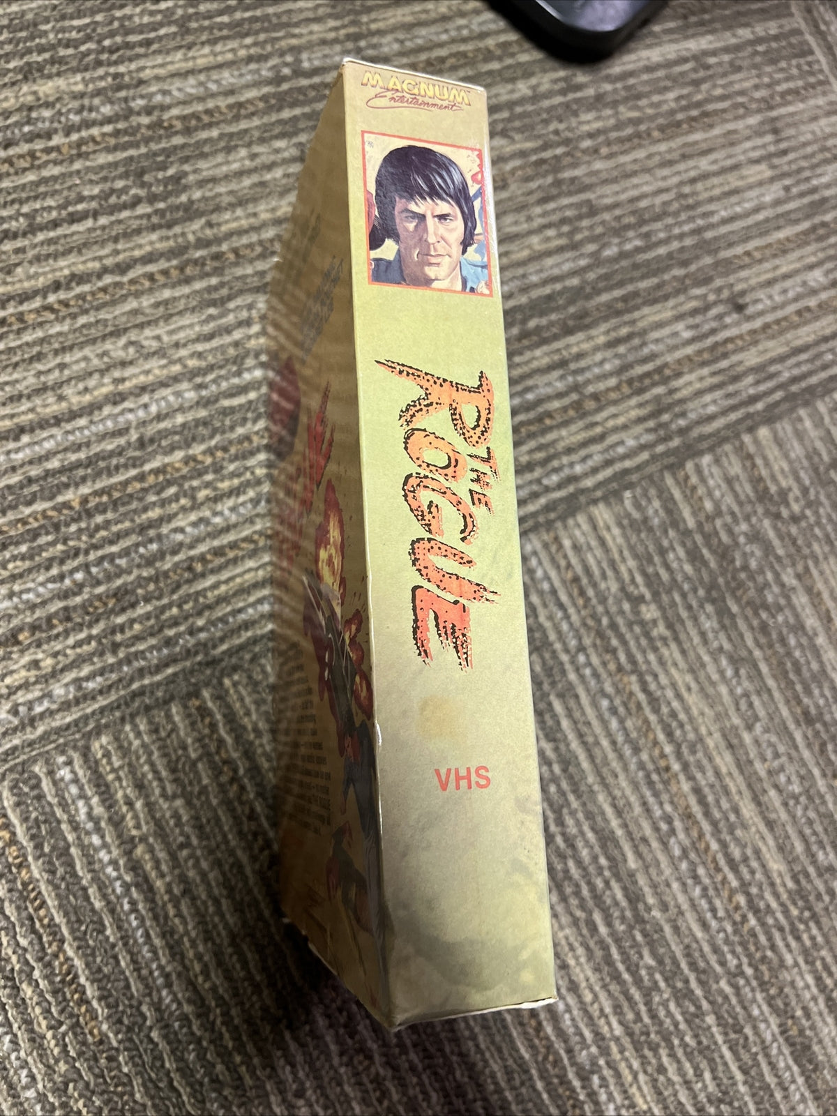 The Rogue Starring Milan Galvonic VHS Magnum Entertainment Vintage Film3