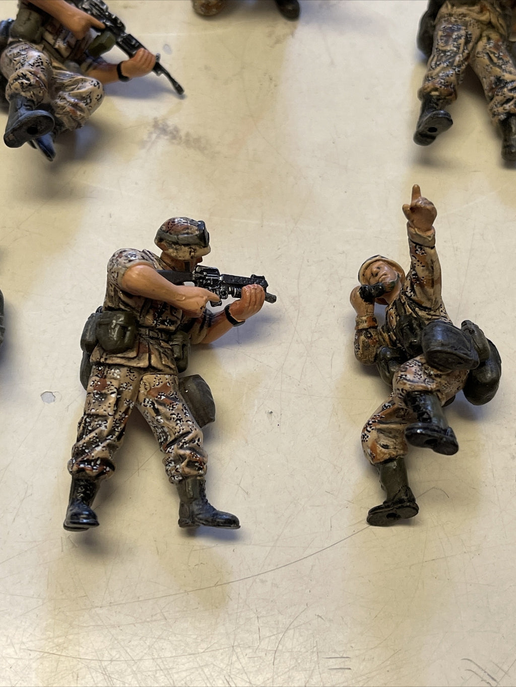 14 UNIMAX  ACTION FIGURES -  MILITARY SOLDIERS - 1:324