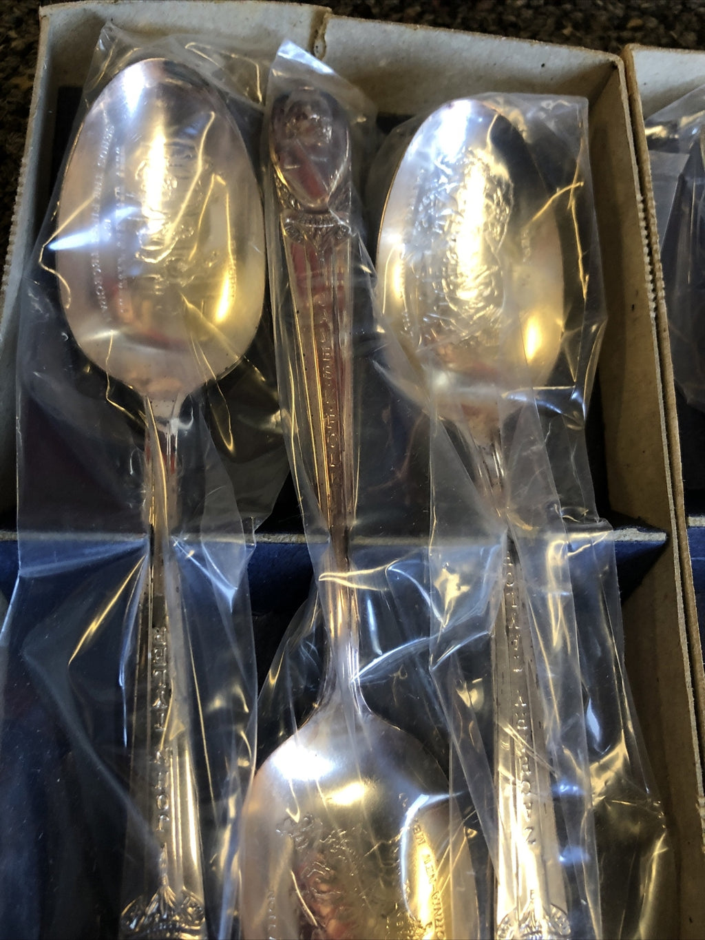 Lot Of 33 Commemorative Vintage Silverplate Spoons Various US Presidents-4