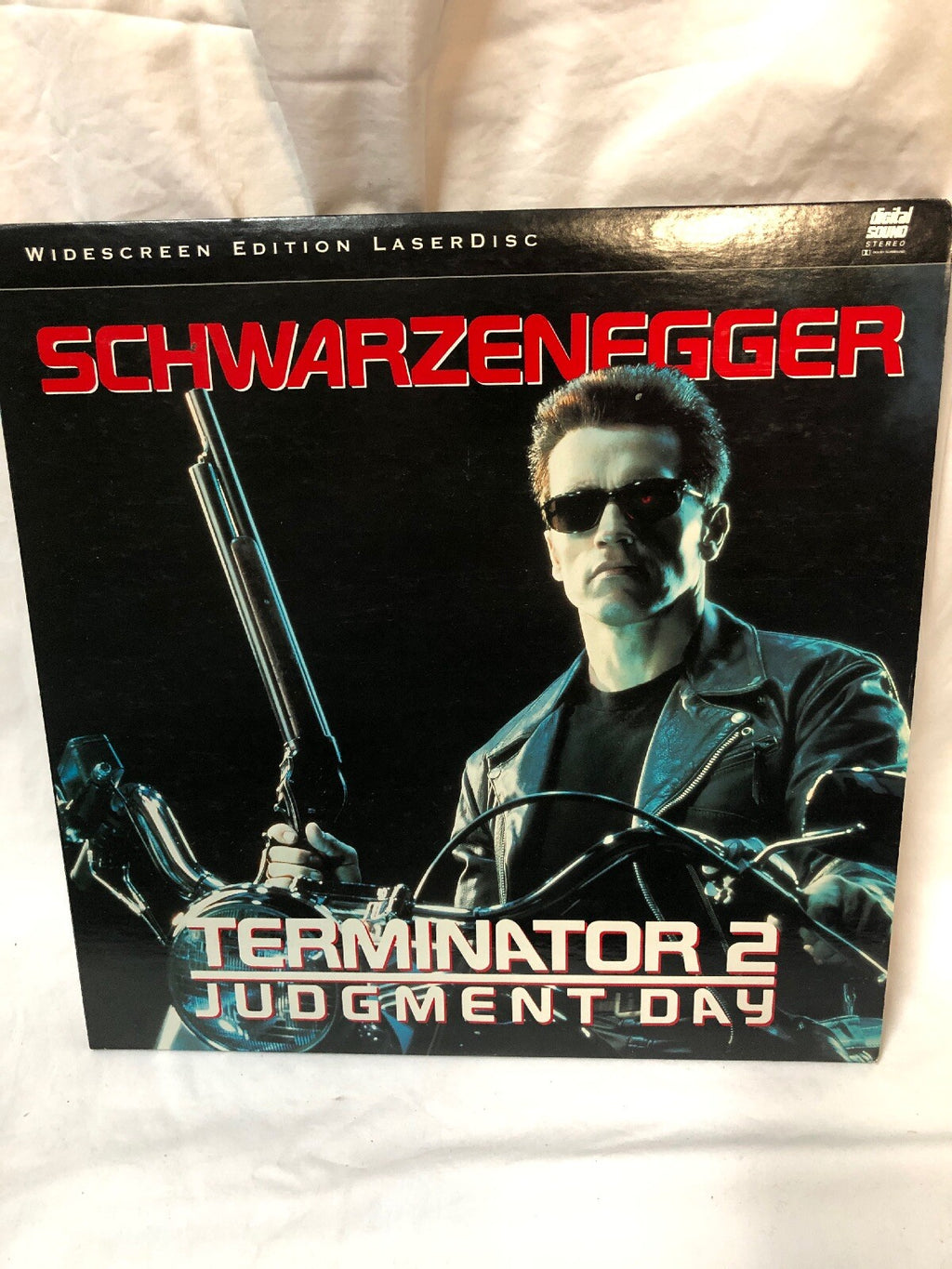 TERMINATOR 2 JUDGEMENT DAY Arnold Schwarzenegger 1991 R LASERDISC0