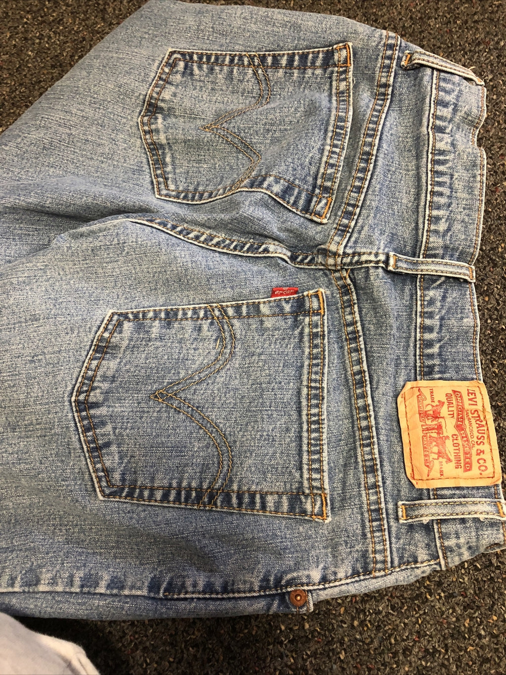 Women's Levi's Relaxed Boot Cut Jeans 550 Size 8M4