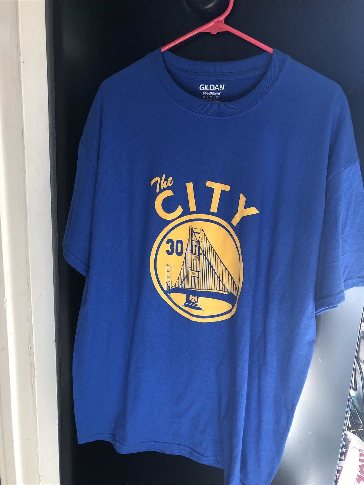 Golden State Warriors "The City"  Men's T Shirt Stephen Curry #30 Size XL0