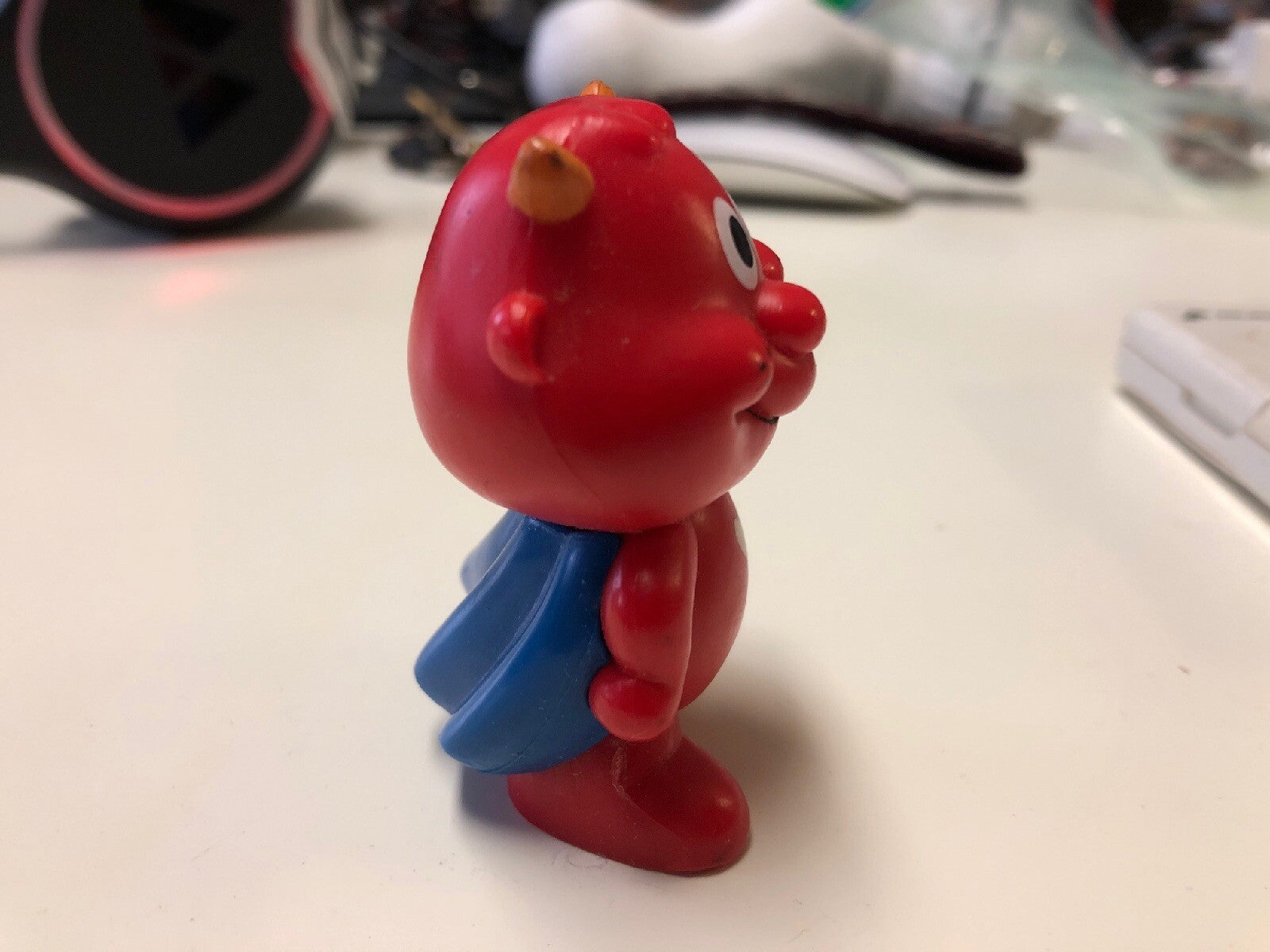 1980s 80s Vintage Kids Toys Red Devil Boy Cape Lollipop Holder3