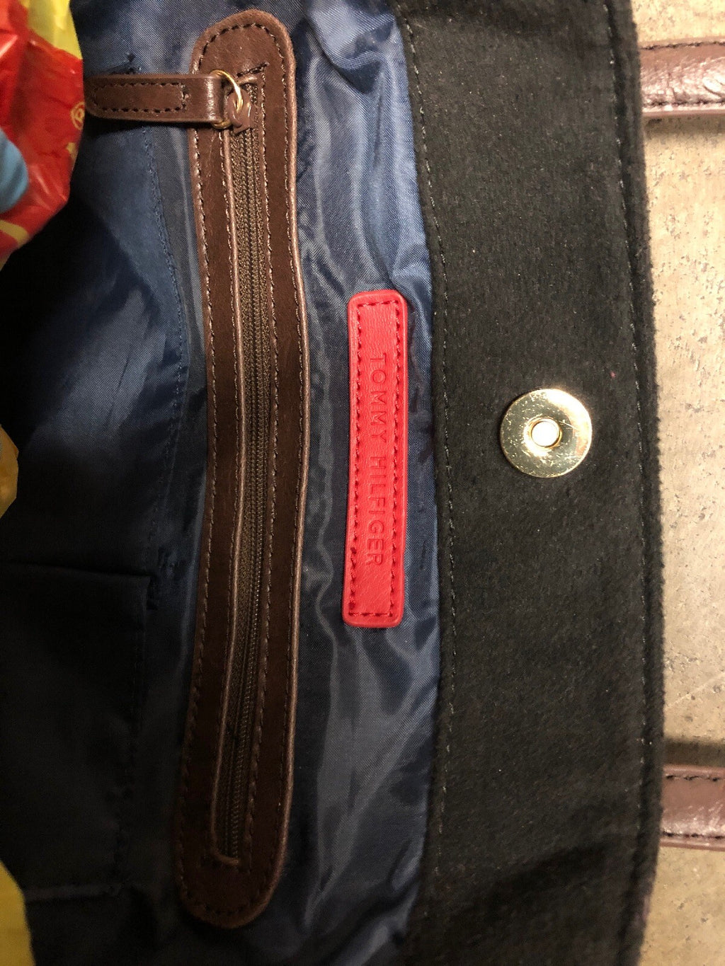 90’s Tommy Hilfiger Vintage Logo Womens Purse Handbag Blue Red Black Bag1