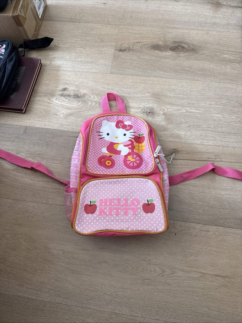 Hello Kitty Kids Backpack  28”x 56” Sanrio 2012 Children0