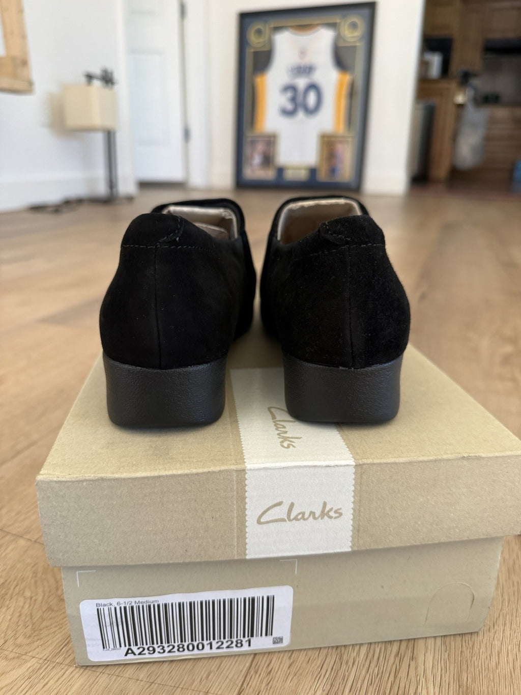 Clarks Daelyn Monarch Black Suede Slip on Casual Loafer Shoe Women's Size 6.5M3