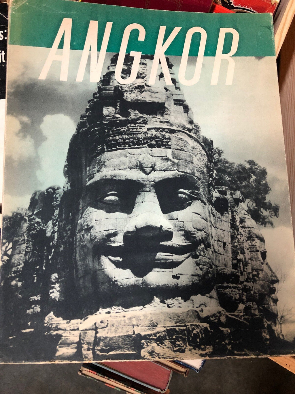 angkor Par Jean Yves Claeys Photos Michel Huet Editions Boy Landry0