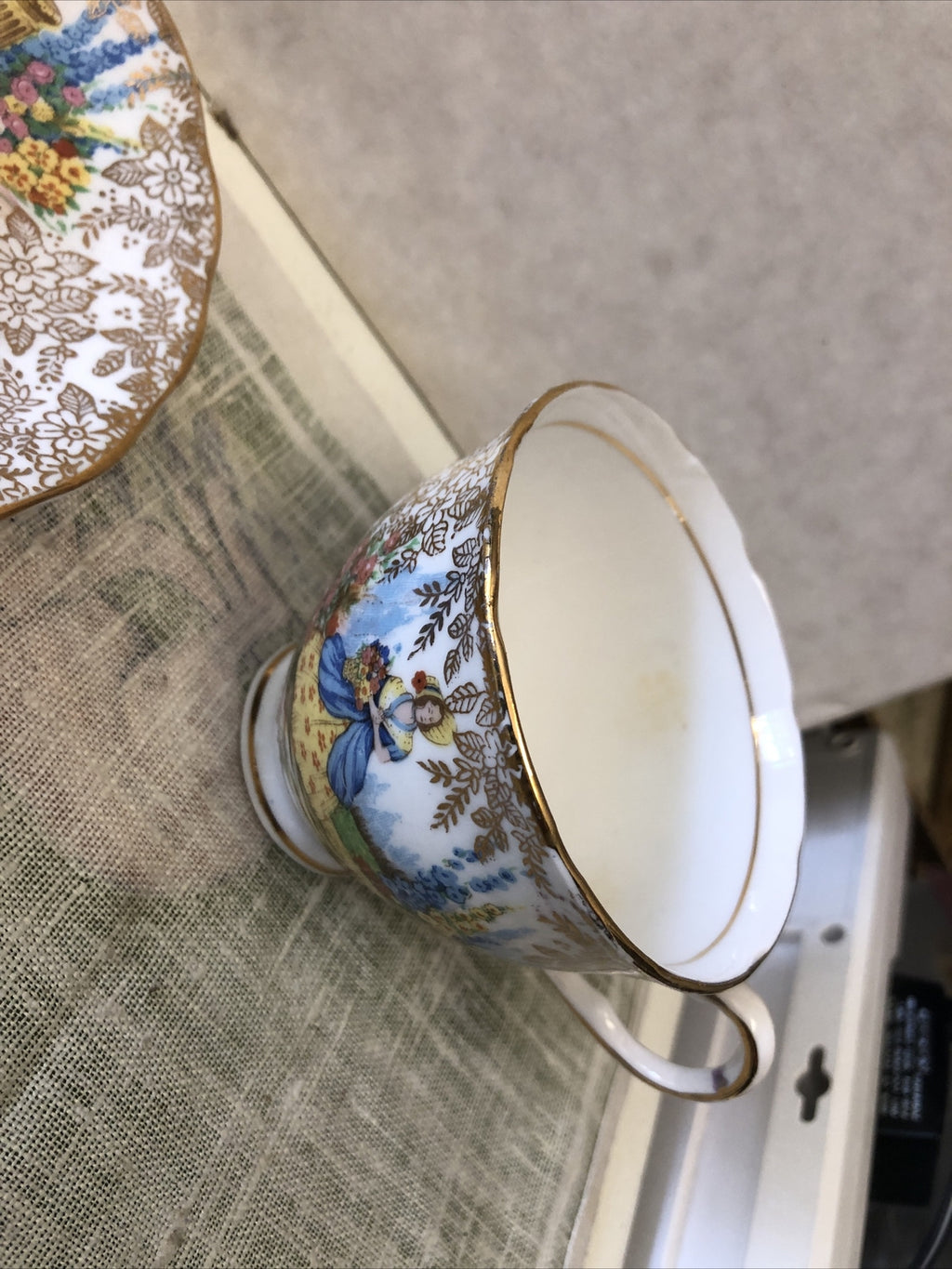 COLCLOUGH Bone China Cup And Saucer Made In England2
