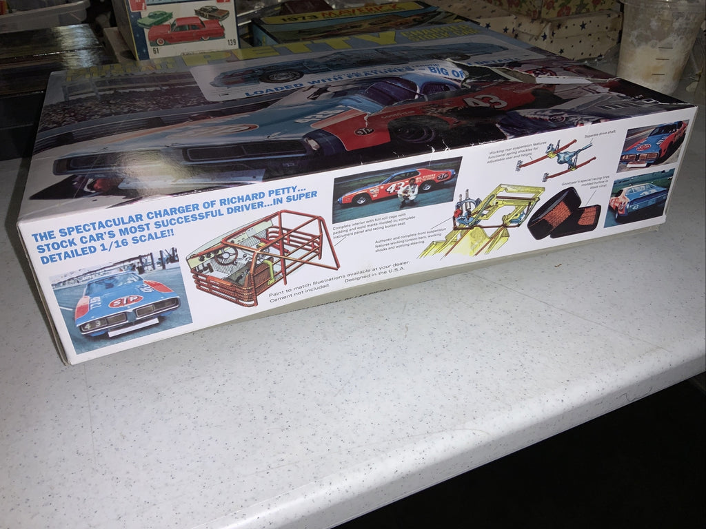 MPC Super Petty 1973 Dodge Charger 1/16 Scale Model Kit -NIB1