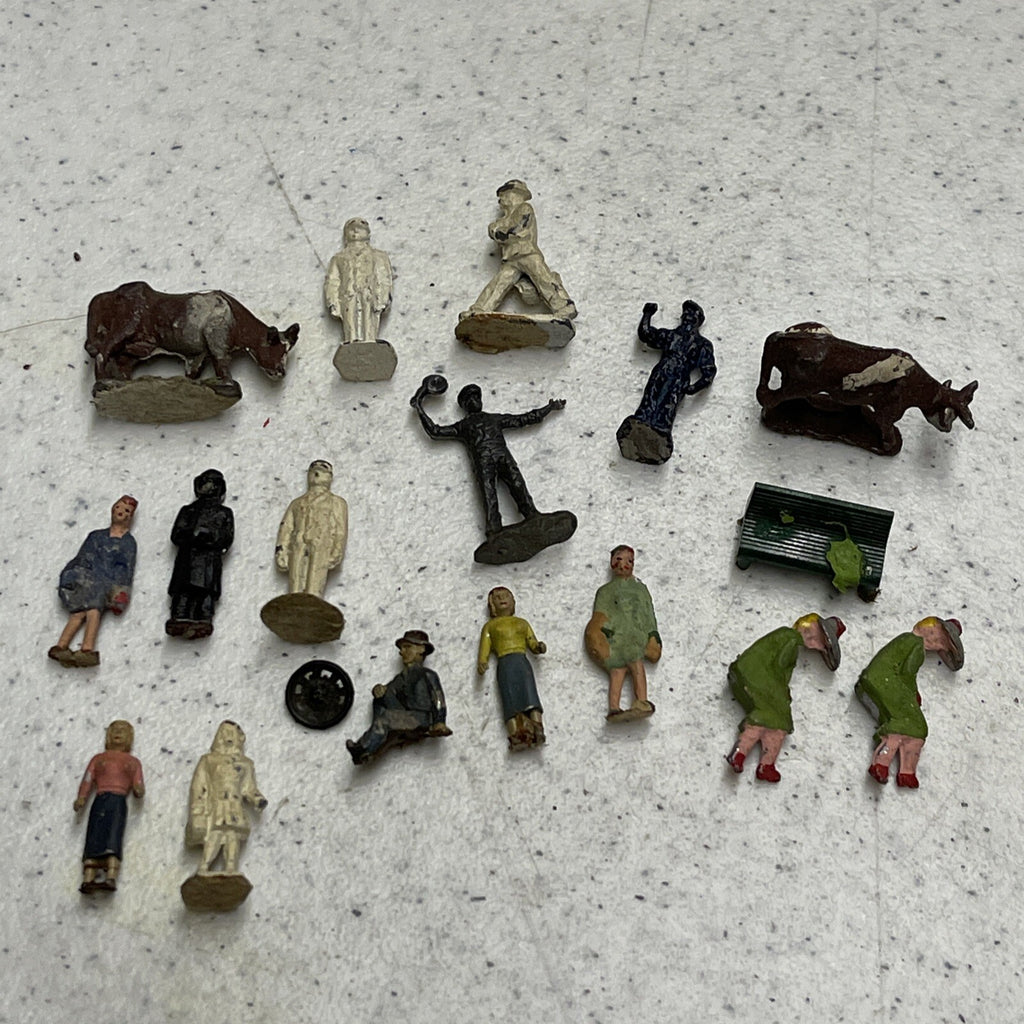 Vintage Slot Car Track Metal & Plastic People Pieces Triangle Scalextric??0