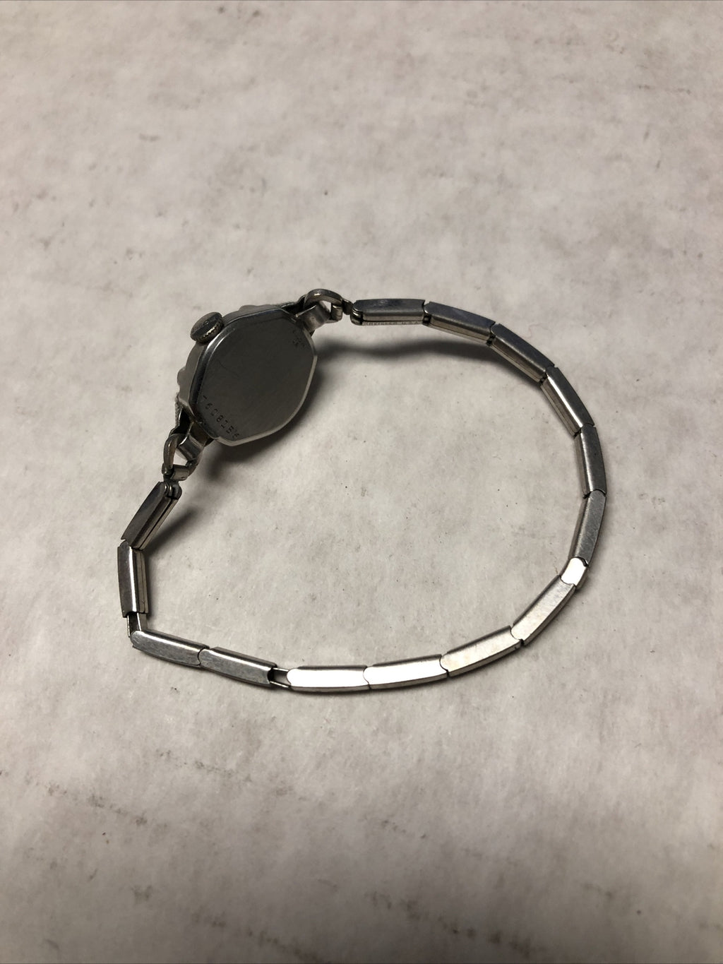 Vintage Bulova Women’s Watch Stretchy Band Not Running For Parts Or Repair4