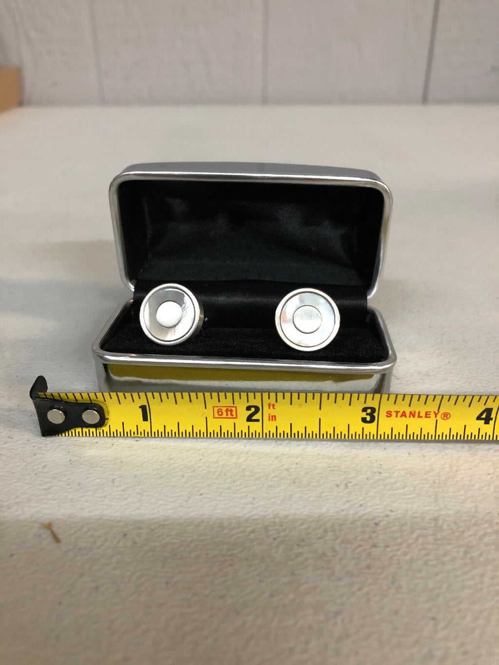 Silver Cufflinks with Pearl Inlay With Cufflink Box0